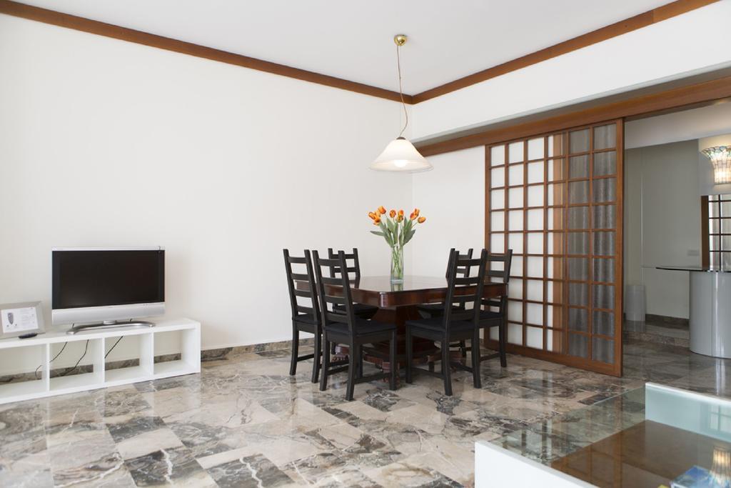 Fiera Monterosa 11 Apartment Мілан Номер фото